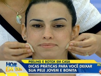 Aprenda a fazer peeling e botox em casa e transforme sua pele