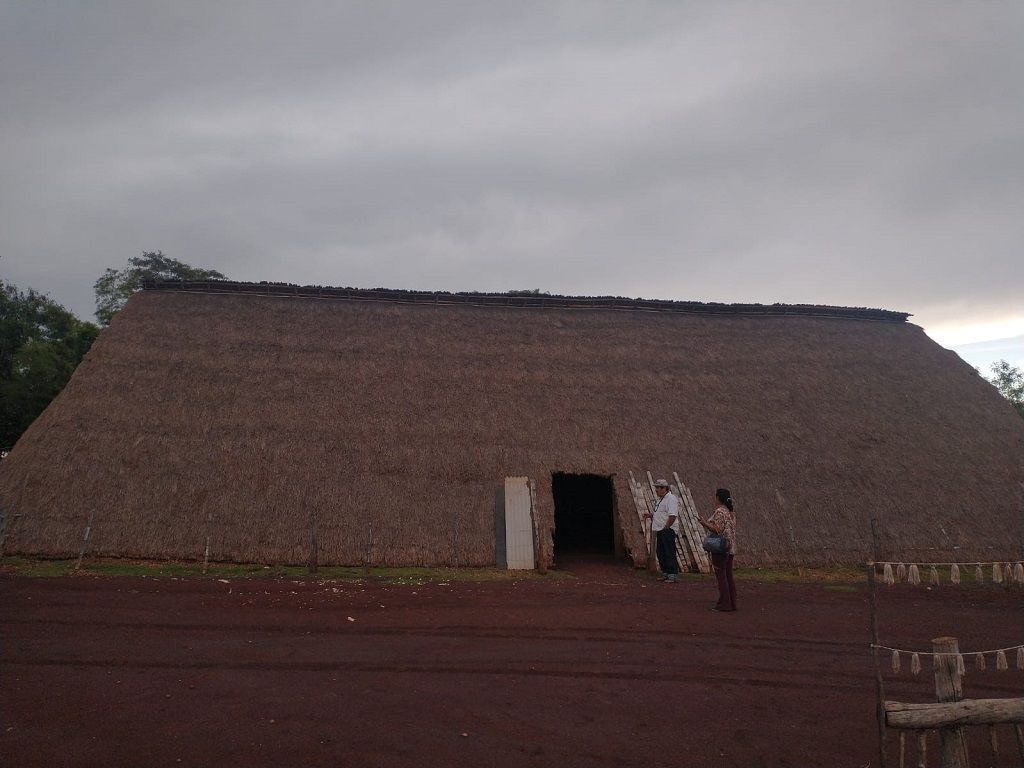  Casa de Reza Kaiowá – Aldeia Jaguapiru – Dourados/MS